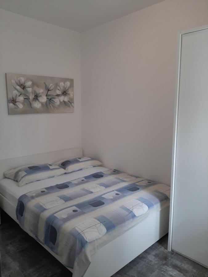 Cvita Apartment Vodice Exterior foto